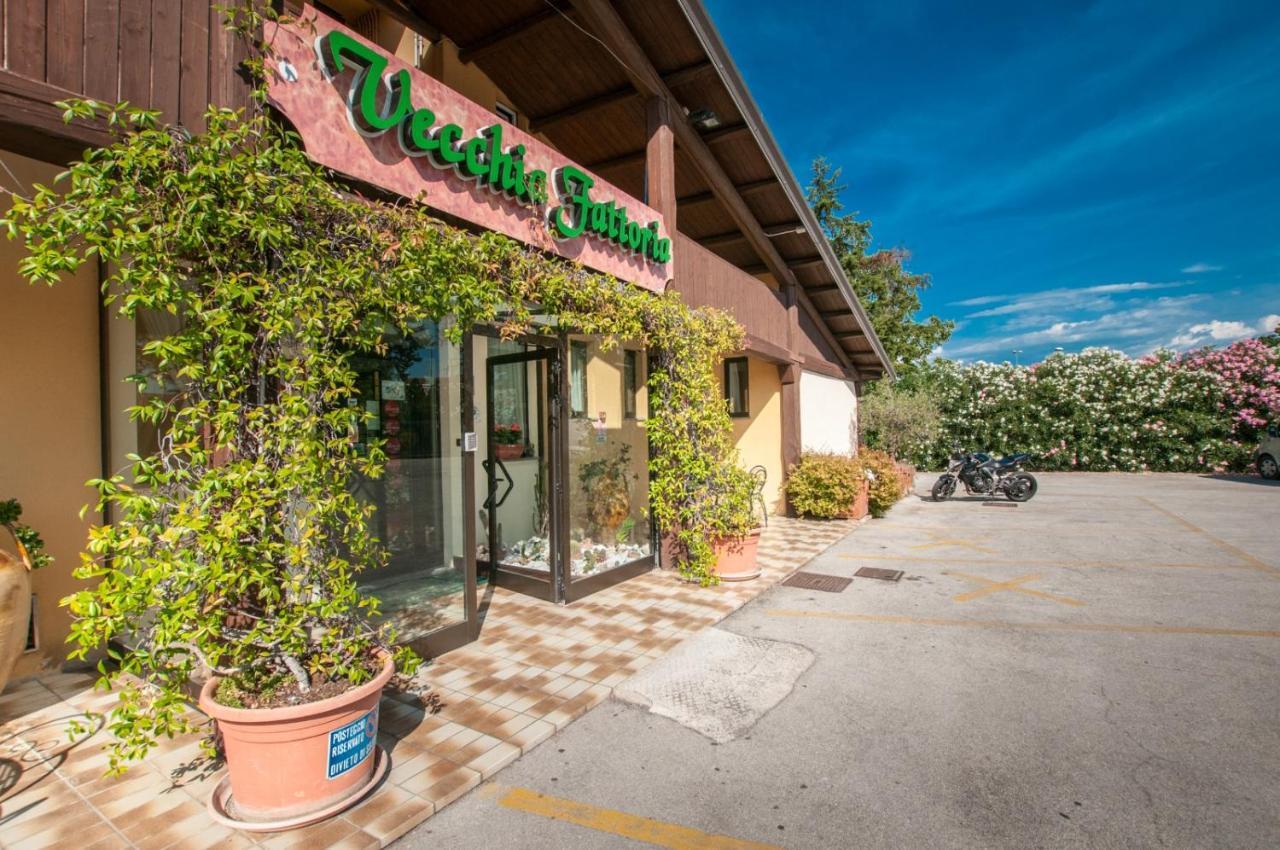 La Vecchia Fattoria Otel Loreto Dış mekan fotoğraf
