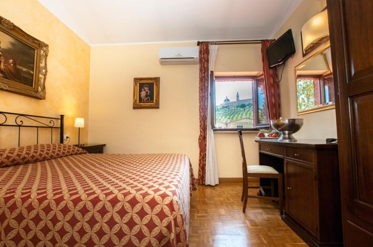 La Vecchia Fattoria Otel Loreto Dış mekan fotoğraf