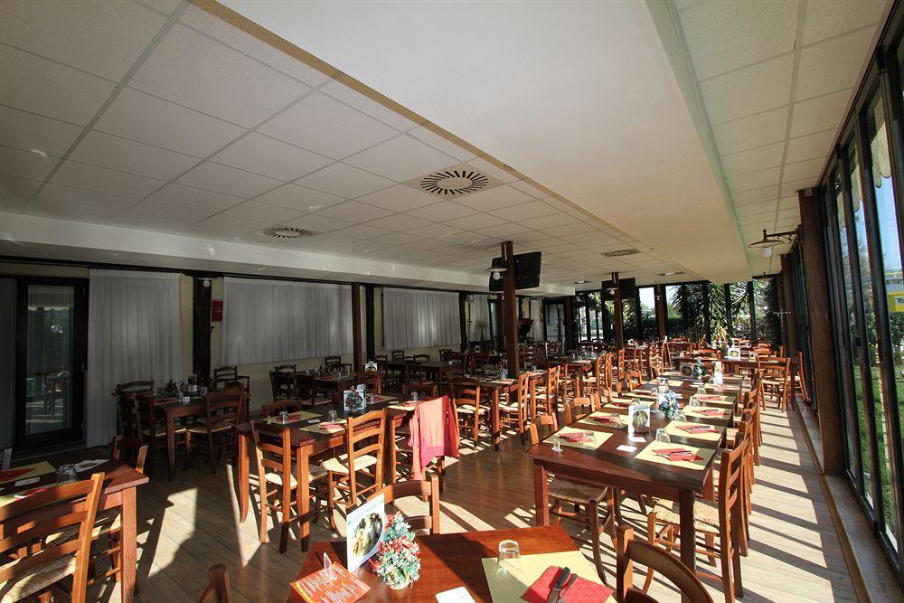 La Vecchia Fattoria Otel Loreto Dış mekan fotoğraf